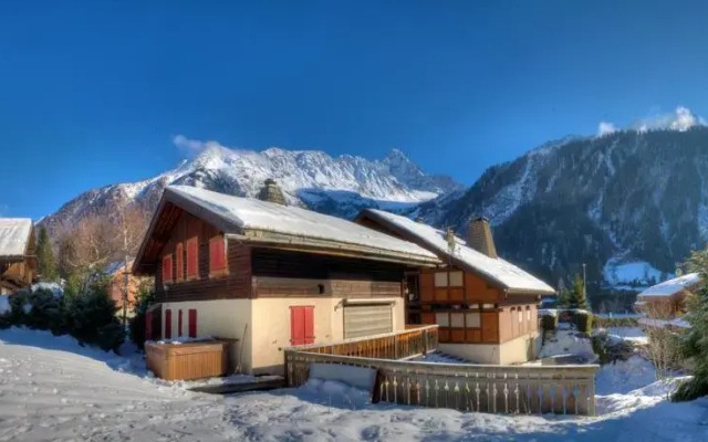 Chalet Chantey Mourry