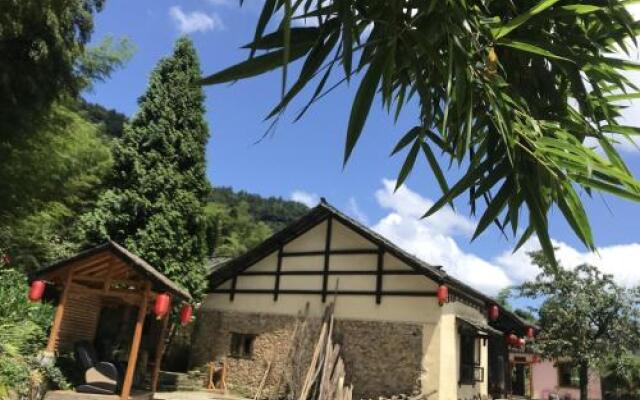 Zhangjiajie Lodge In The Forest