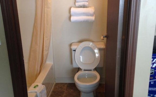 Chubby's Bar & Motel