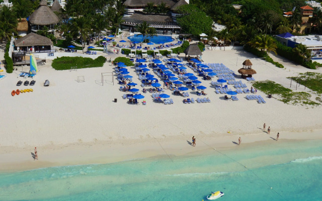 The Reef Playacar Beach Resort & Spa