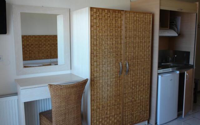 Pantheon Beach Hotel