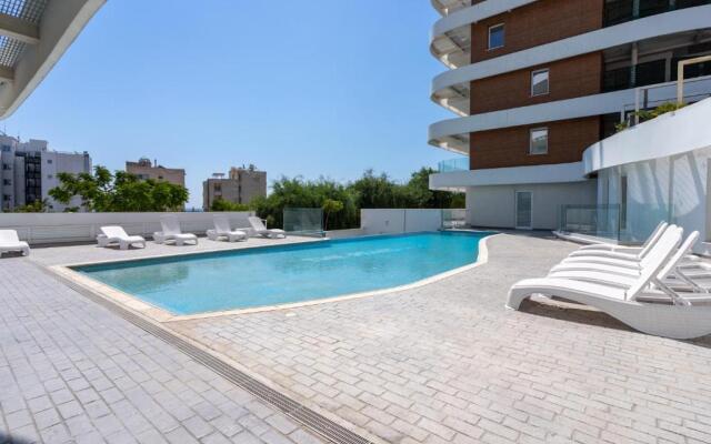 Oyster 1-BR Apt in Larnaca