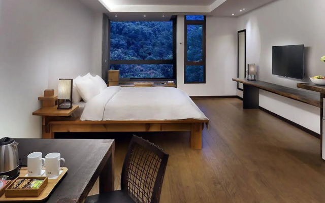 Tsuwu Hot Spring Hotel