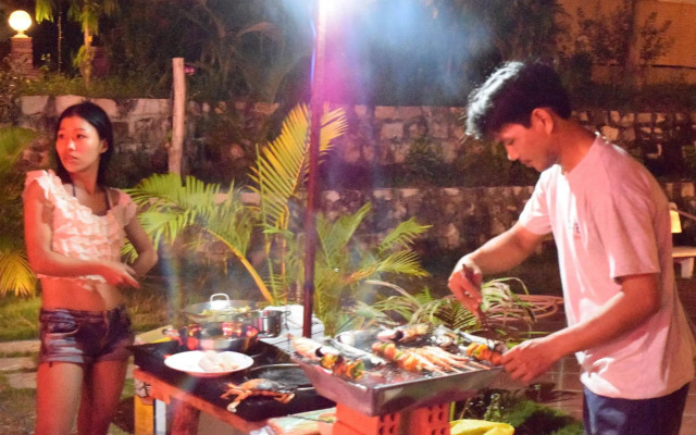 Thuyhouse Resort