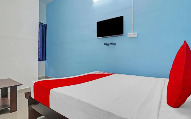 OYO Flagship 80554 Hanuma Residencies