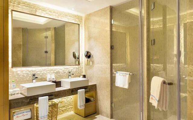 Wyndham Grand Plaza Royale Wenchang