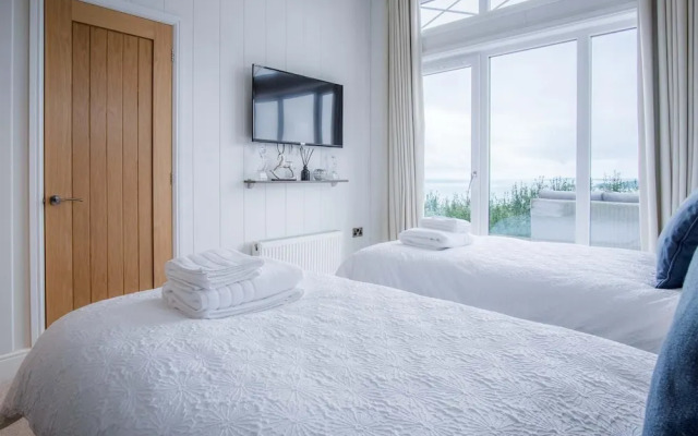 Shearwater 30 - 2 Bedroom Lodge - Summerhill