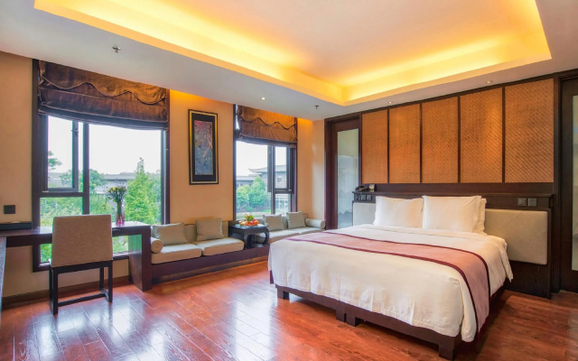 Cloud Hotel & Resort