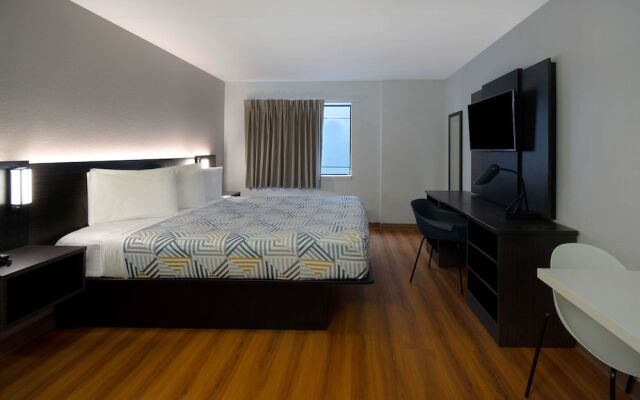 Studio 6 Merrillville, IN