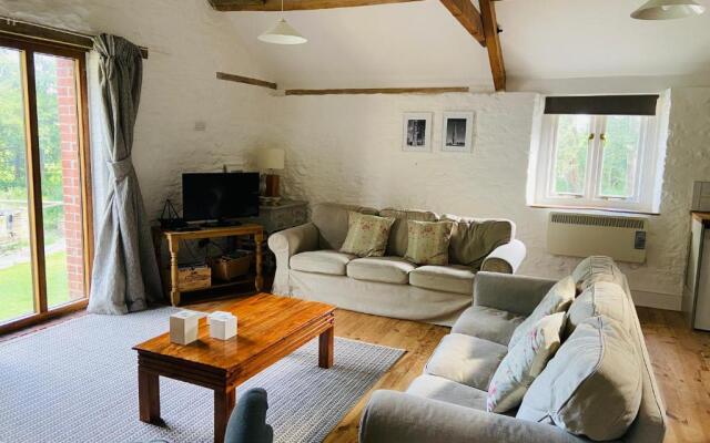 Beautiful Barn Conversion With Wood-burning Stove