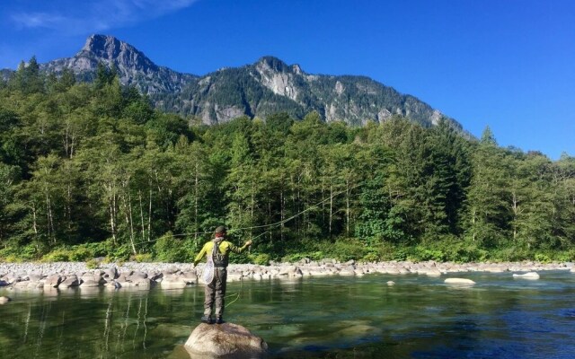 Index River Roost - Three Bedroom Cabin with River View