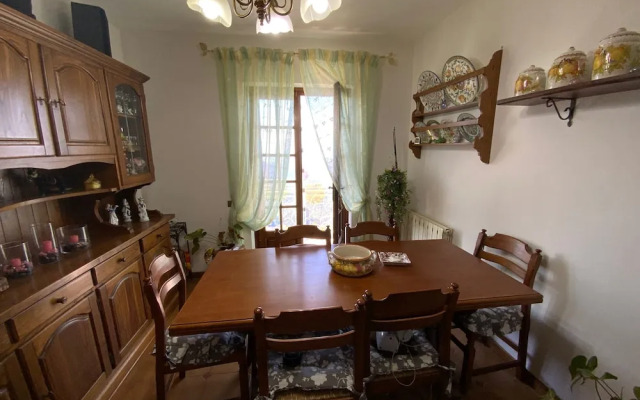 Apartment - Sleeps 2, Balcony & Parking