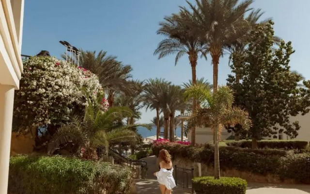 Stella Di Mare Beach Hotel & Spa