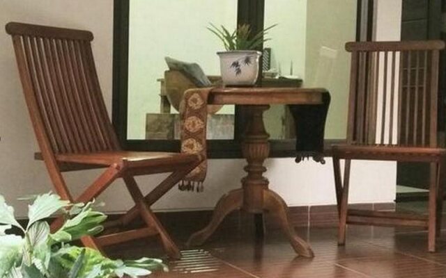 Adelia Hotel
