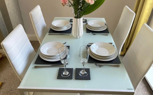 Lovely 3 -bed House in Jarrow With Free Parking