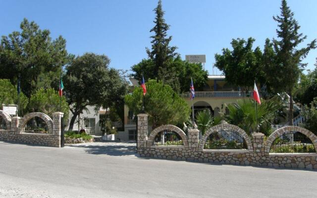 Pefkos Garden