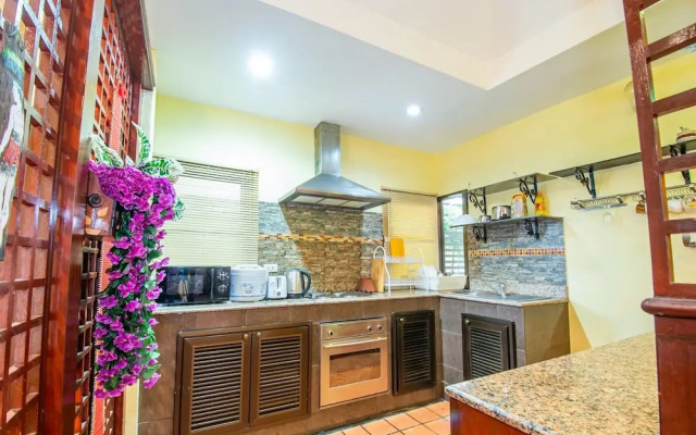 4BDR Private pool Bali style villa Siya