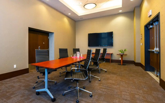 Grand Park Hotel Vancouver Airport, Ascend Hotel Collection