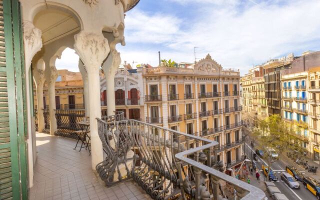 Eix.Dret:Roger de LLuria/Valencia