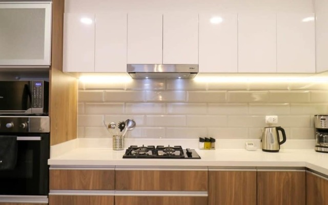 w Great 2BR With Balcony Miraflores