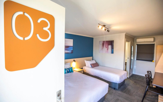 Nightcap at Riverside Hotel – Guest Rooms – Riverside