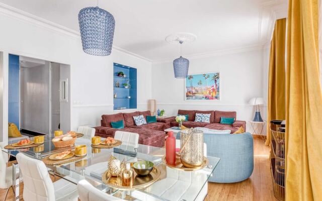 Luxury 2BR Apartment Near Le Vieux and Croisette