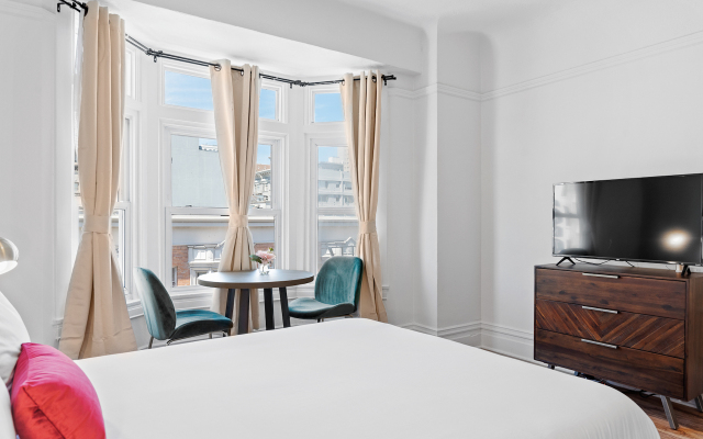 La Monarca Hotel B Unit 601