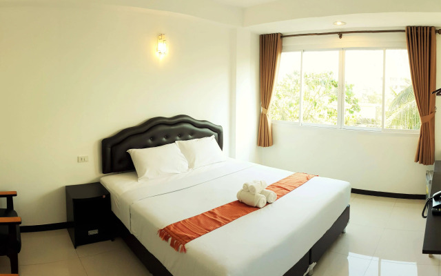 TH Beach Hotel
