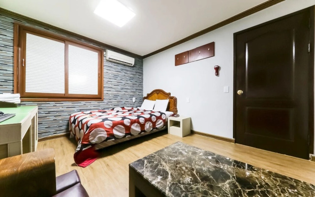 Daejeon Yuseong Hotel 141