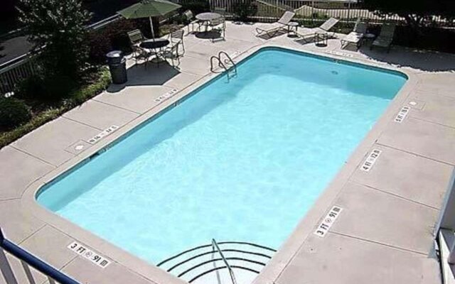 Studios & Suites 4 Less Charlotte
