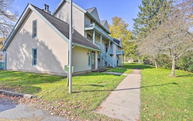 Ellicottville Townhome ~ Half Mi to Slopes!
