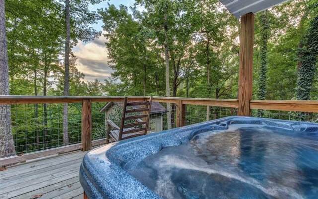 Bear View Chalet Three Bedroom Cabin