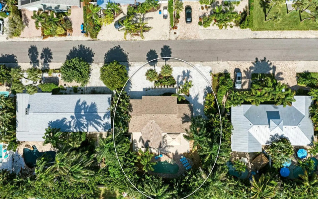 Sea La Vie - 205 - 55th