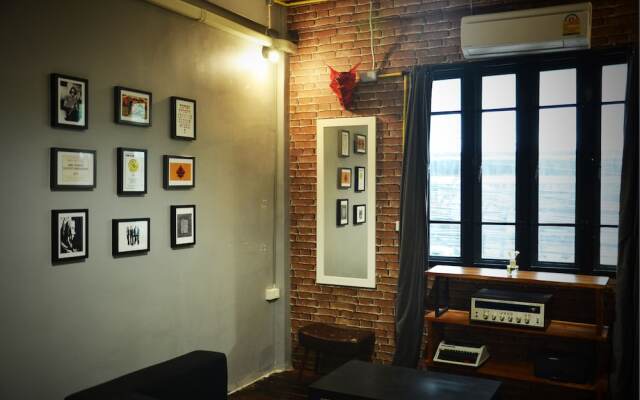 Goodfellas Thong Lo Hostel