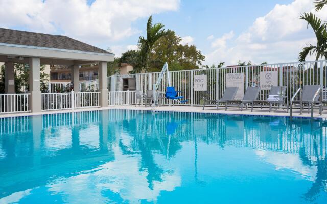 Candlewood Suites Miami Intl Airport-36th St by IHG