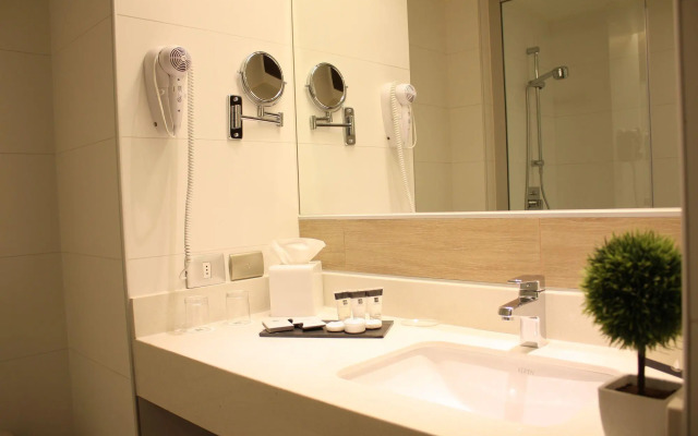 Radisson Blu Plaza El Bosque Santiago