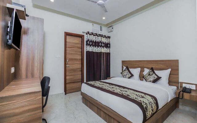 OYO 22235 Mint Residency