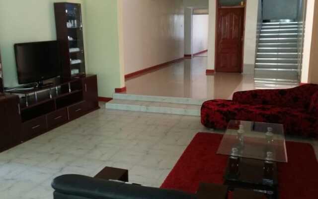 Yaris Guest House M&M
