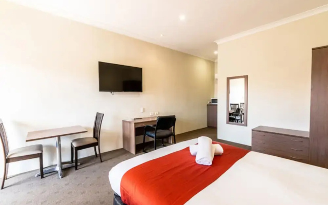 Parkes International Motor Inn
