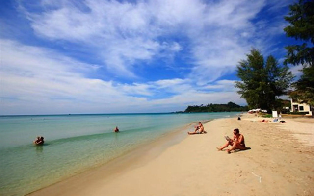 Aana Resort & Spa