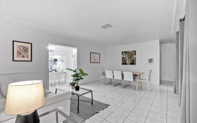 Chateau Michael Luxury Brickell Villa with Pool