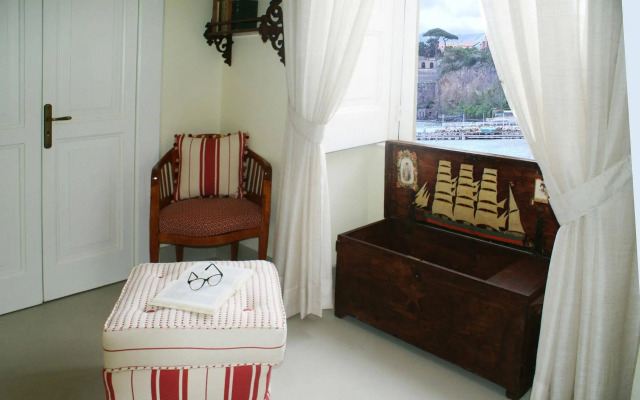 Yacht Club Capo Cervo Suites
