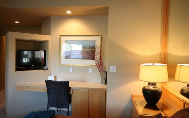 River Ridge 416ab 3 Bedroom Condo by RedAwning