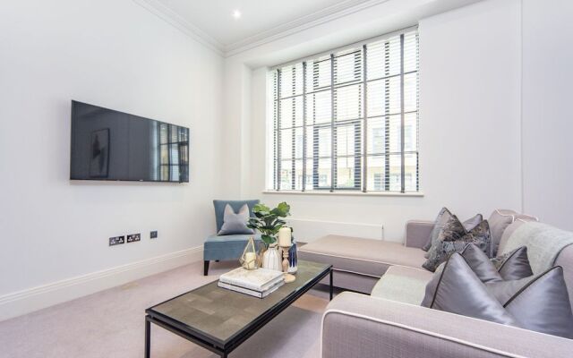 Palace Wharf Apartments