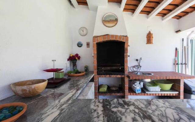 Sesimbra Stylish Villa by Homing