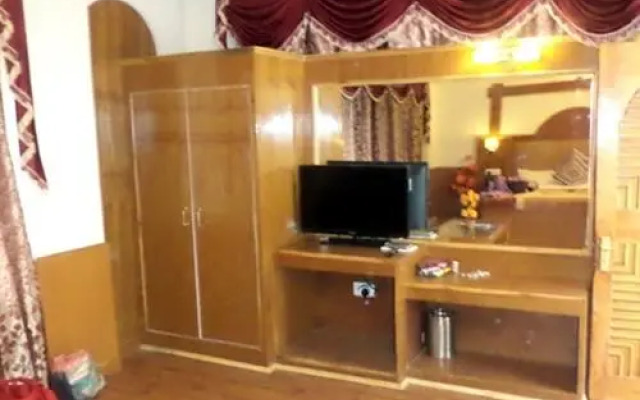 Hotel Surya International - Manali