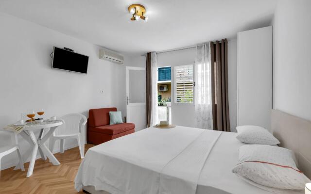 Ivica - 100m from the beach - SA3(2) narancasti