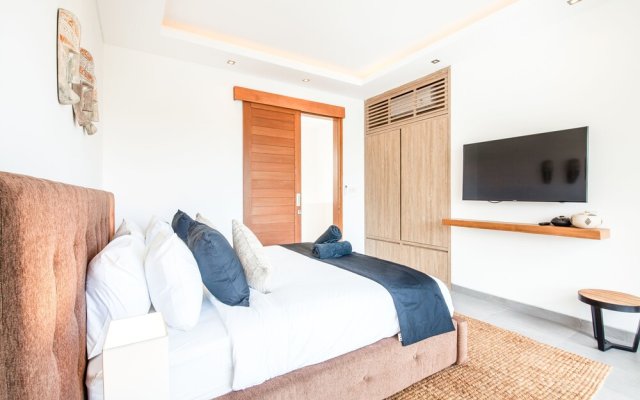 New 5BR Villa Beach at 200m Canggu