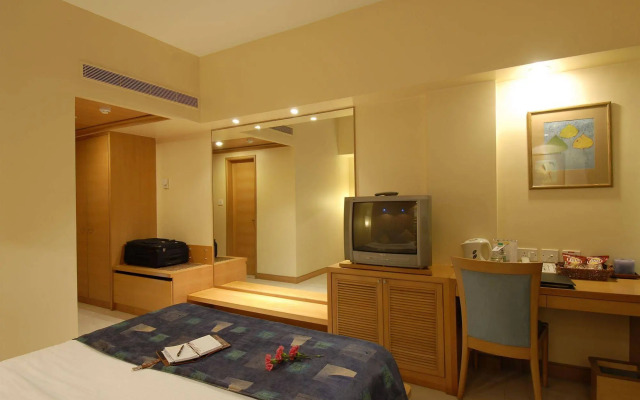 Treebo Regency - Bund Garden, Dhole Patil Road