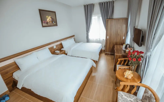 RedDoorz Premium Anh Duc Da Lat Hotel